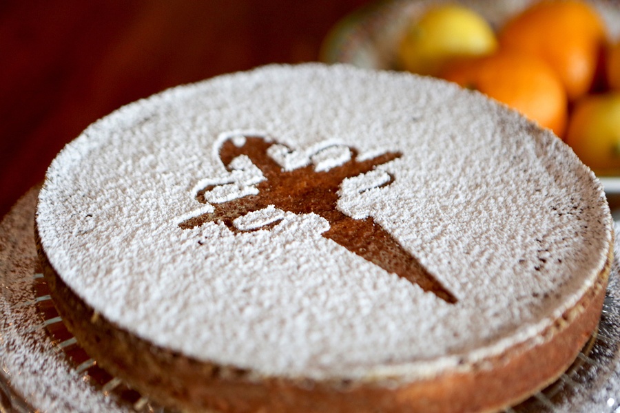 Tarta de santiago: a Spanish cake from Galicia.